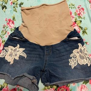 Maternity shorts
